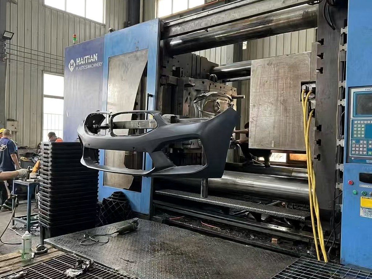 GZBOCH Haitian injection molding production